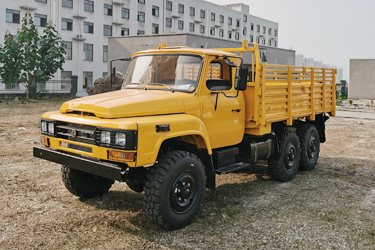 6×6东风EQ240载货货车配置_六驱长头单排EQ2082越野运兵车厂家直销_25Y越野卡车出口