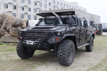 东风四驱猛士CSK162_200马力轻型防护型突击车_4×4猛士专用车