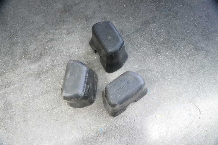 6×6东风EQ2100越野专用卡车前桥限位块_六驱245军车配件