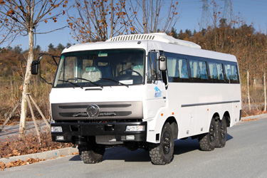 东风六驱30座越野型客车_190马力城乡村村通中巴车_6*6森林武警消防运兵车