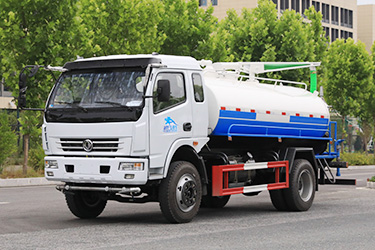 4×2轻卡8方强力吸污车_东风2清6污环卫吸粪车_170马力微卡底盘改装吸污车